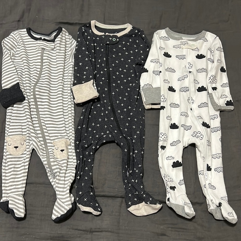 Two Gerber zipper onesies - Size: 3-6 months